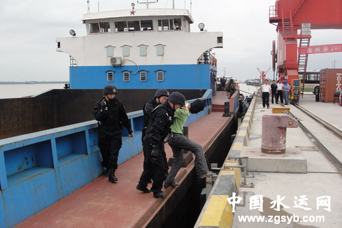 长航公安局安庆分局池州派出所联合池州市港口