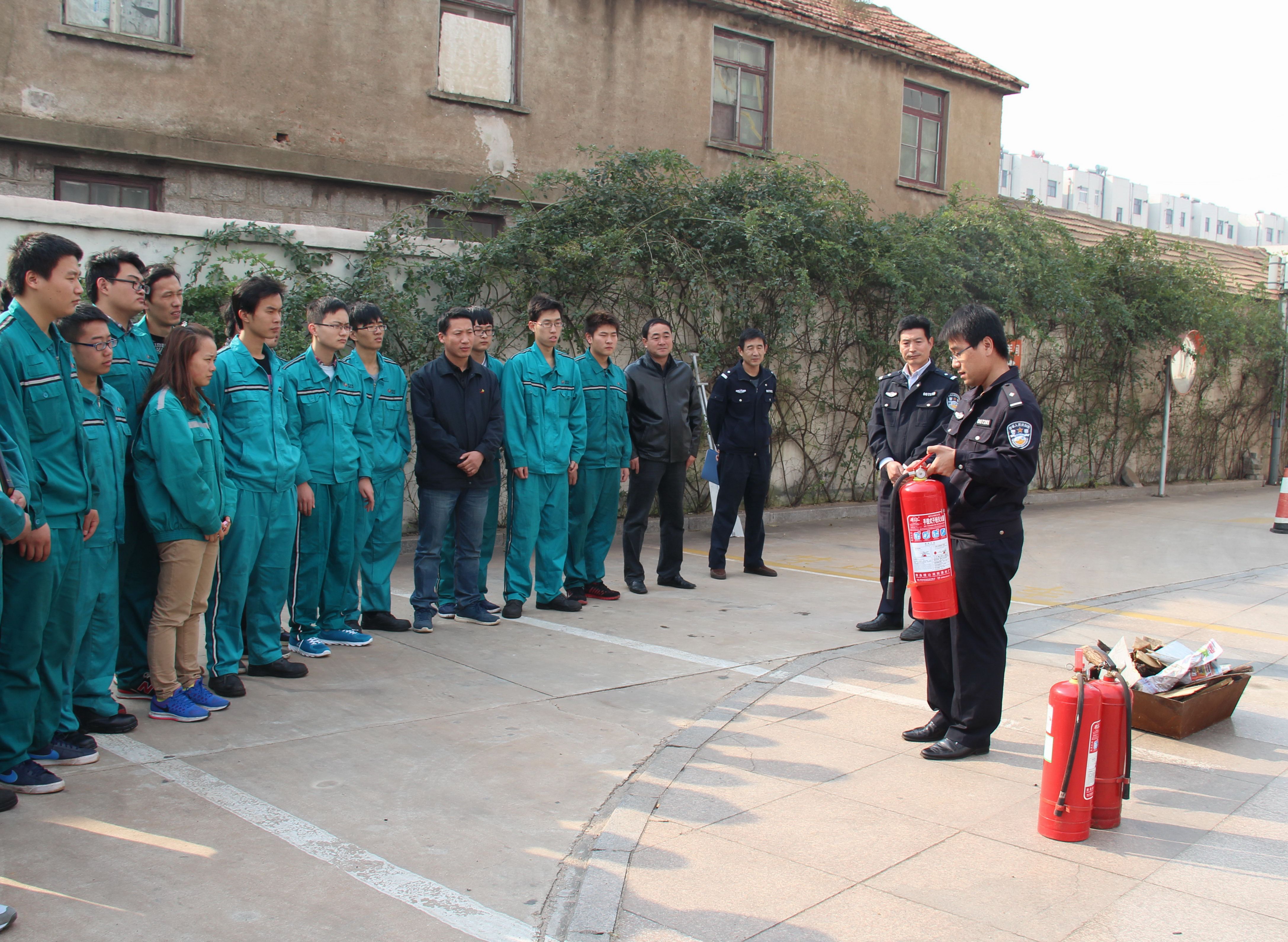 日照港消防支队开展辖区重点单位知识培训