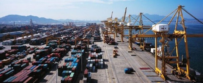 大连港加速推进中韩俄国际物流大通道建设