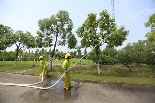 东一飞开展无预案消防应急演练