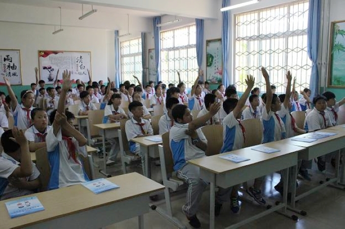 盘锦海事局组织开展2016年水上安全知识进校园活动