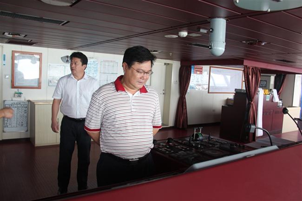 海南海事局吴辉局长拨冗莅临南海之梦邮轮视