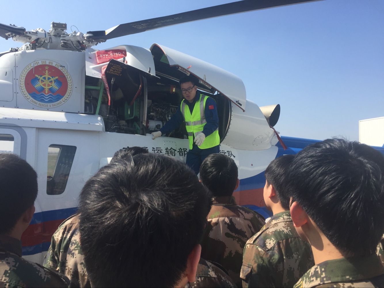 东一飞温州基地与温州机场消防队开展业务交流