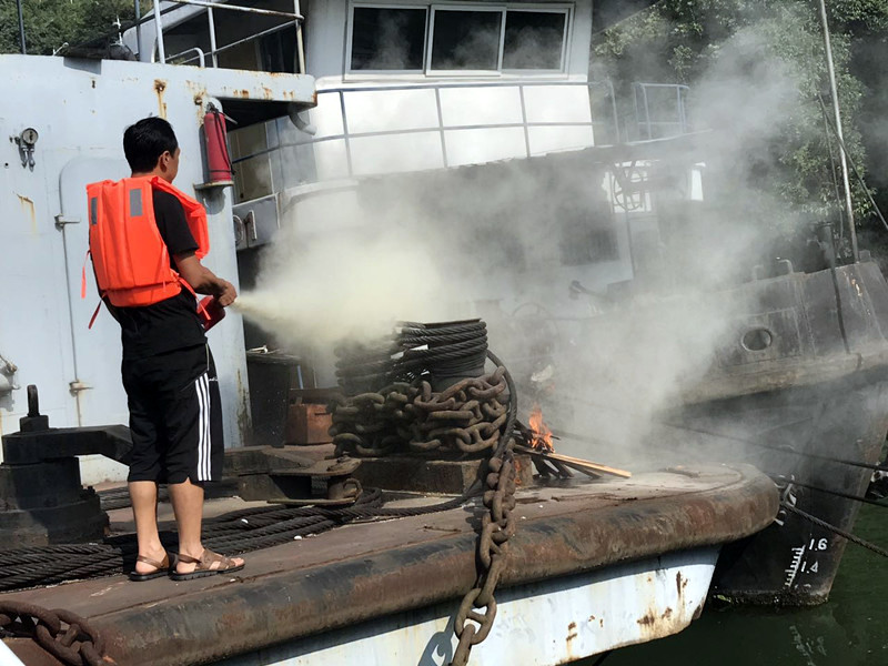 宜昌航道工程局船舶服务公司开展消防安全演习