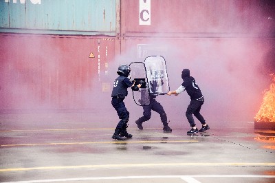 长航岳阳公安举行反恐应急演练--中国水运网