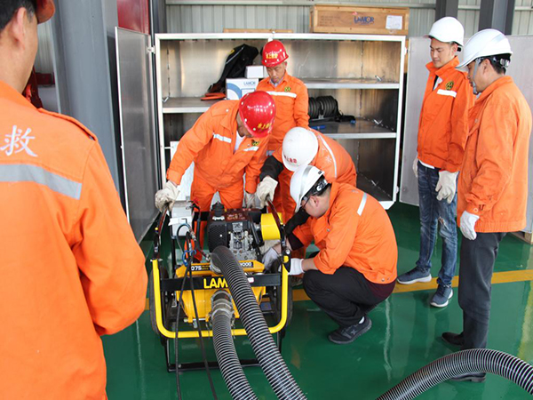 九江海事局开展溢油应急设备库管理培训与应急