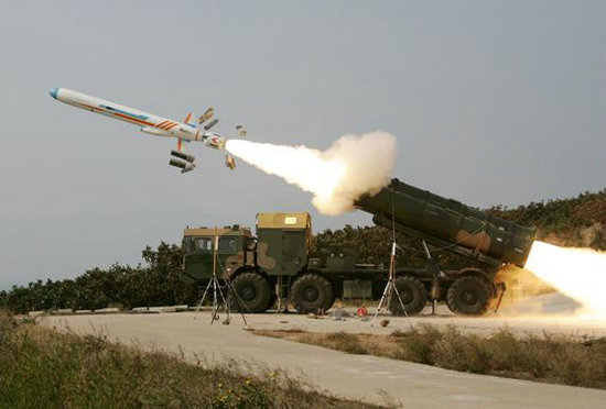 资料图:中国陆基反舰巡航导弹发射.