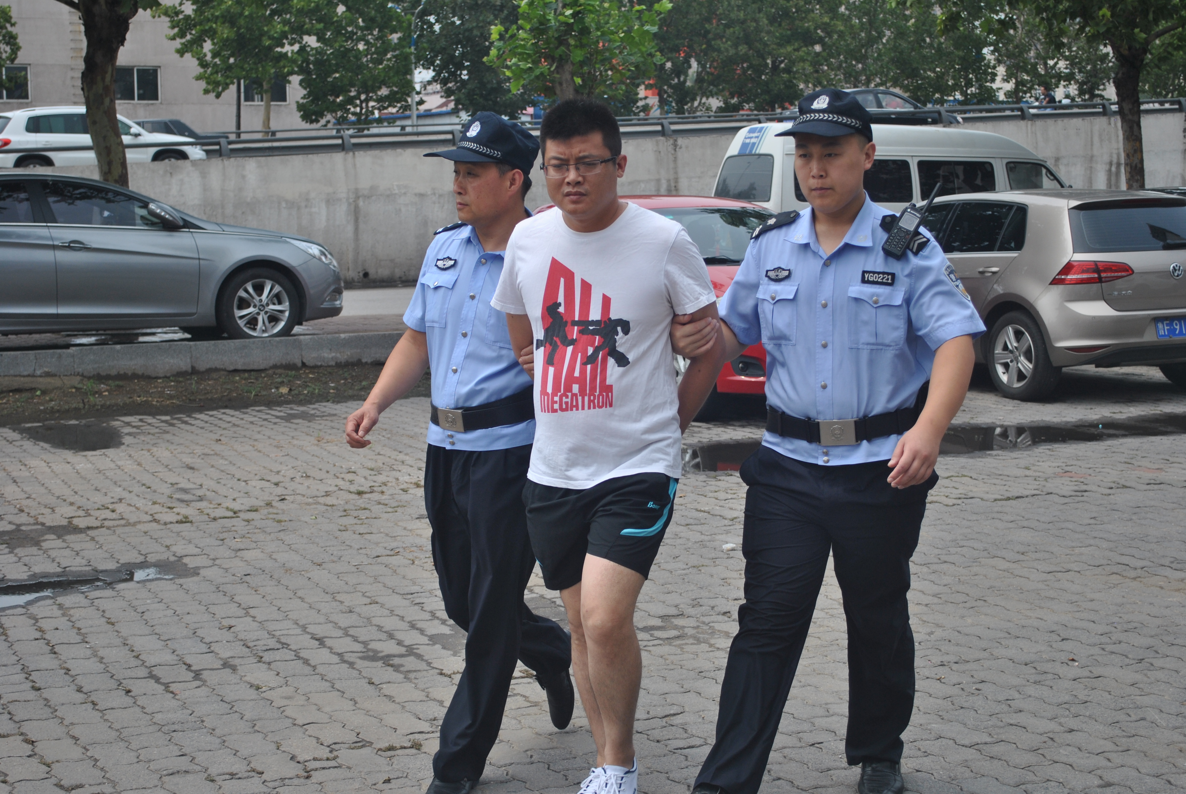 烟台港客运派出所抓获一涉嫌故意伤害网上逃犯