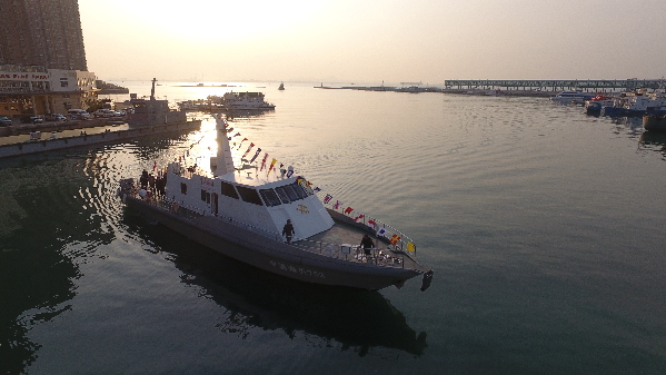 山东省首艘海关监管艇在青岛海关启用