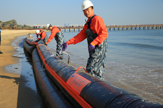 北戴河海域举行2018年度突发溢油事件应急演习